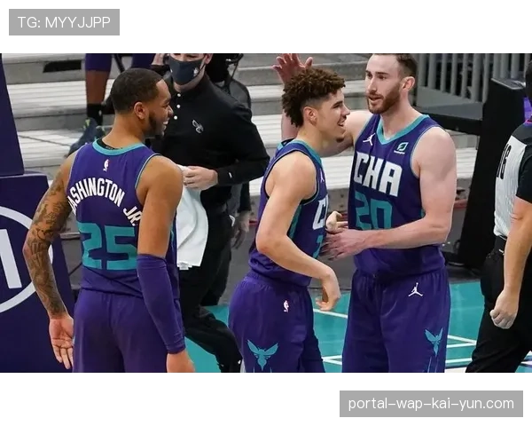 黄蜂新三叉戟默契成型 鲍尔米勒克尼佩尔无功能重叠组合